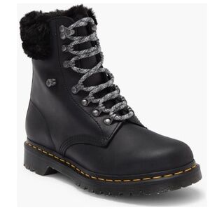 NWT Dr Martens Gender Inclusive 1460 Serena Faux Fur Lined Lug Sole Boot
